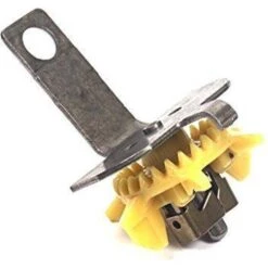 Briggs & Stratton 691968 Governor/Oil Slinger Models 490815, 391764 And 691968